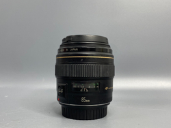 Canon EF 85mm 1.8 USM