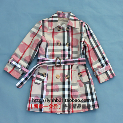 Тренчкот детский клетчатый с сердечками