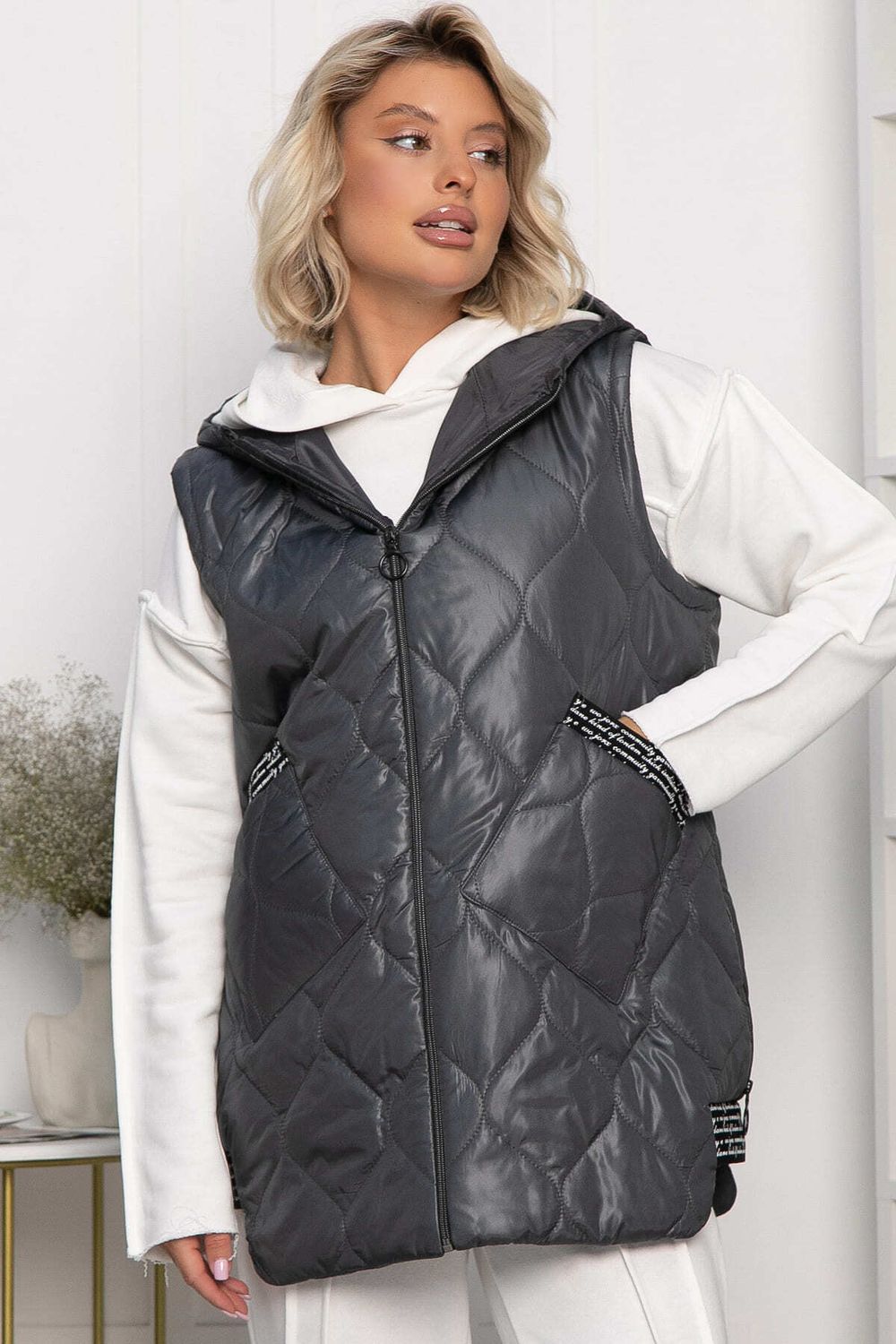 Жилет утепленный Дана Мур (графит) Б14310-18М LT Collection