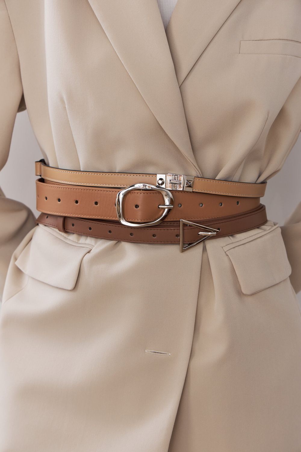 БАЗОВЫЙ РЕМЕНЬ С МЯТОЙ ПРЯЖКОЙ NUDE