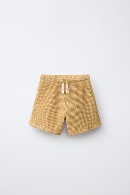 ZARA ОДНОТОННЫЕ ШОРТЫ ВАФЕЛЬНОГО ПЛЕТЕНИЯ, ГОРЧИЧНЫЙ