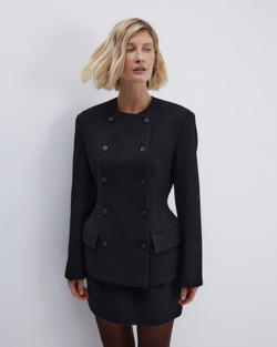 Жакет двубортный приталенный из шерсти черный