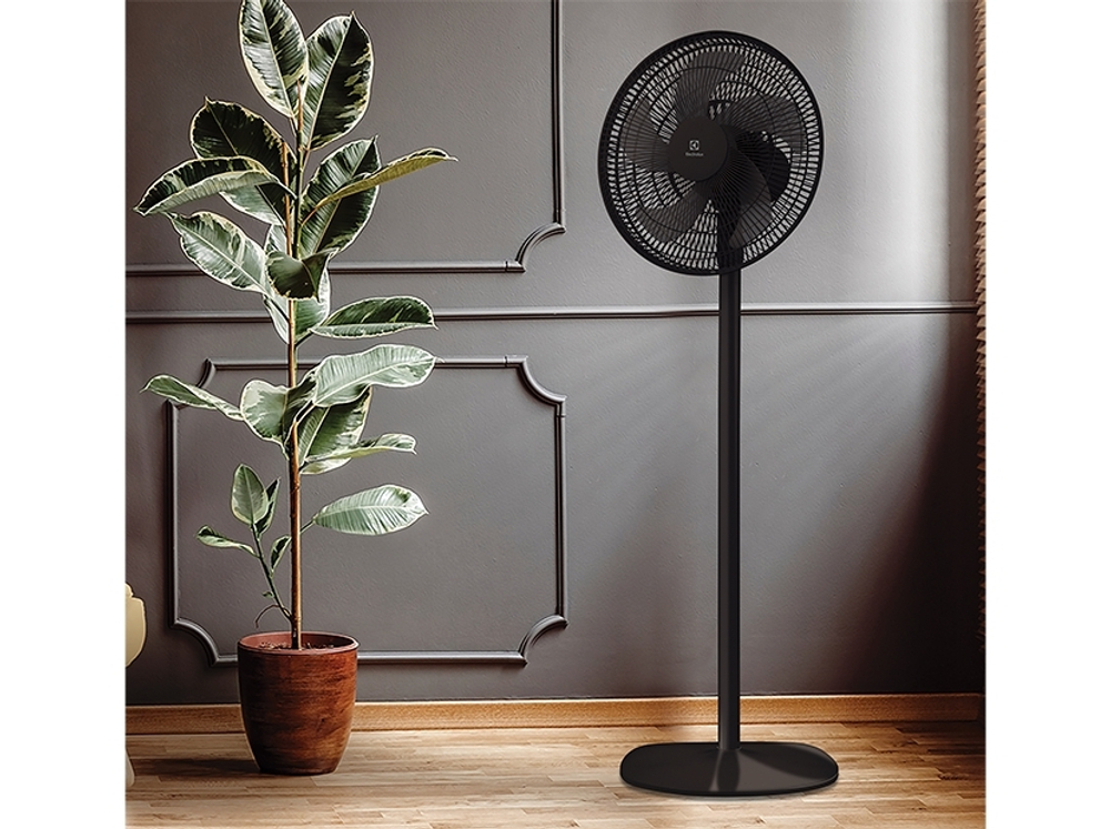 Вентилятор напольный Electrolux EFF-1015
