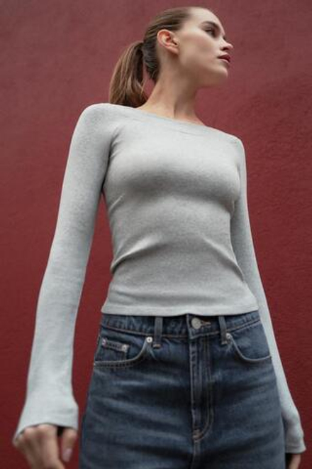 ZARA ФУТБОЛКА В РУБЧИК С ВЫРЕЗОМ «ЛОДОЧКА», СЕРЫЙ МЕЛАНЖ