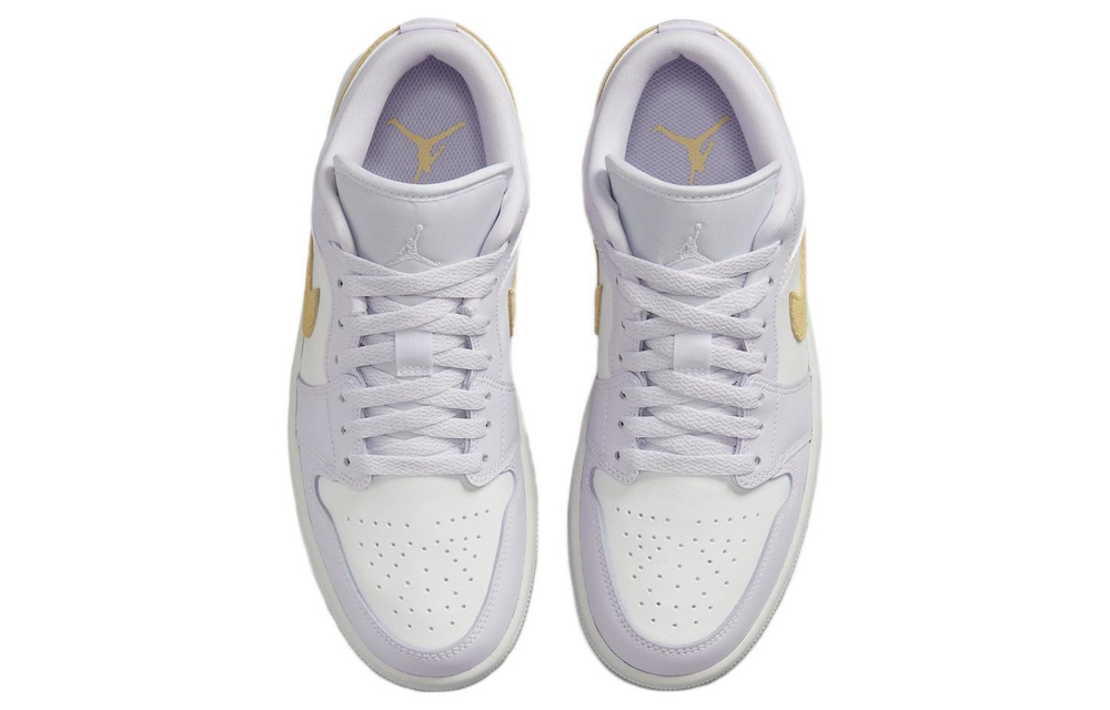 Кроссовки Jordan Air Jordan 1 Low Wmns "Barely Grape" (Женская размерная сетка)