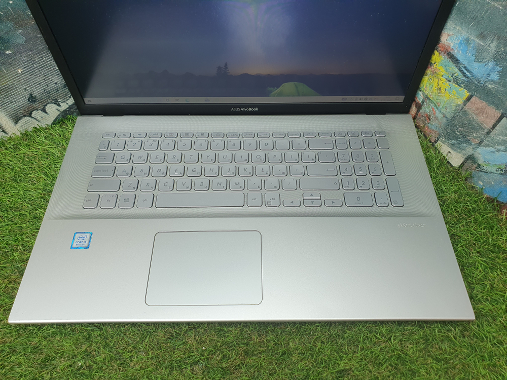 Ноутбук ASUS i3-8/8Gb/VivoBook X712FA-BX025T