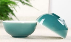 268119.3 Пиала ЯРКАЯ без рисунка 55 мл d=6, h=3,  фарфор селадон