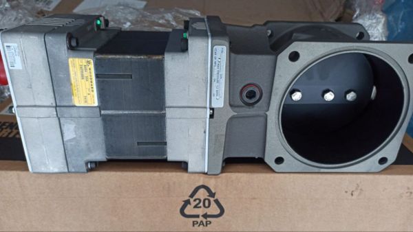 Поставка рычага дроссельной заслонки для двигателя Сummins QSK60 клиенту из нефтегазового сектора.