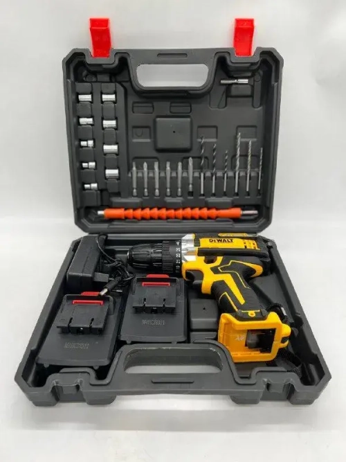 DeWalt Шуруповерт, 18 В, 50 Нм, 2 АКБ