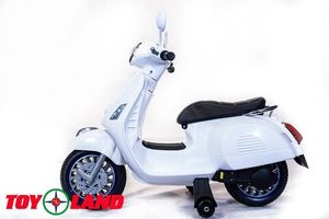 Детский электромотоцикл Toyland Vespa XMX 318 белый фото №4