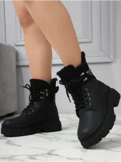 Зимние ботинки на высокой платформе