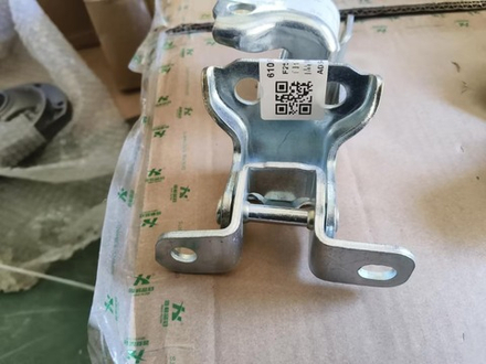 GREAT WALL Voleex c30 нижняя петля передняя дверь, левая 6106030G08