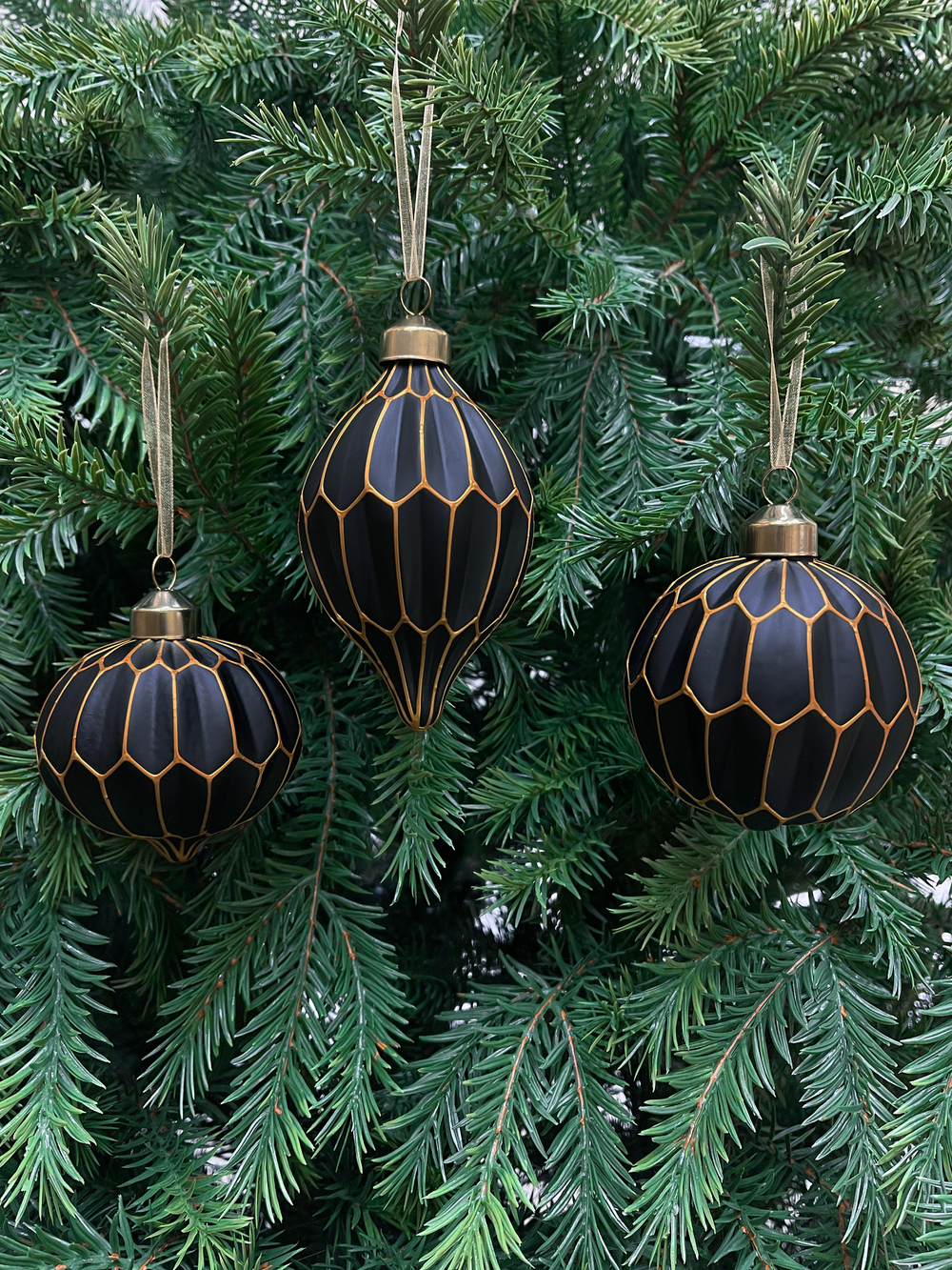 Набор елочных игрушек 8см 9шт ChristmasDeLuxe черный с золотом