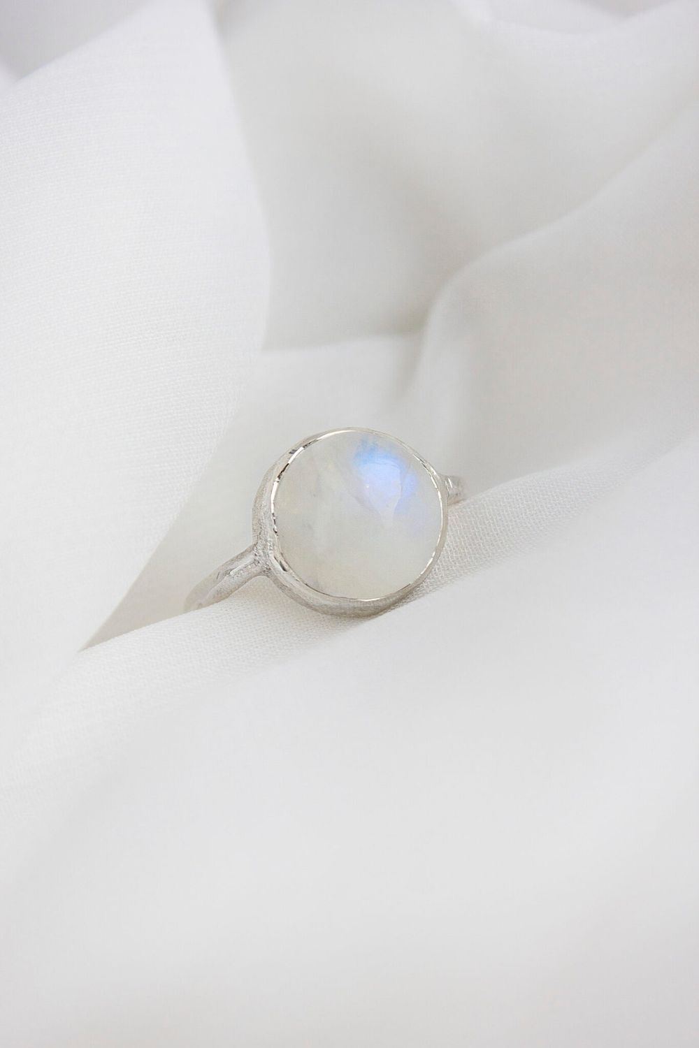 Кольцо битое с лунным камнем