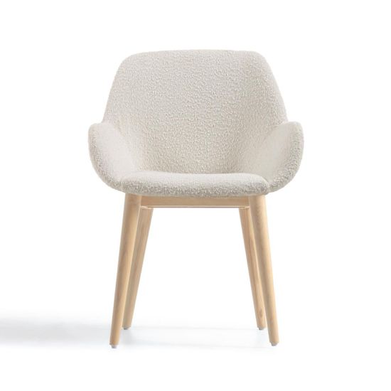 Стул Konna из белой ткани букле с ножками из массива ясеня La Forma Испания 