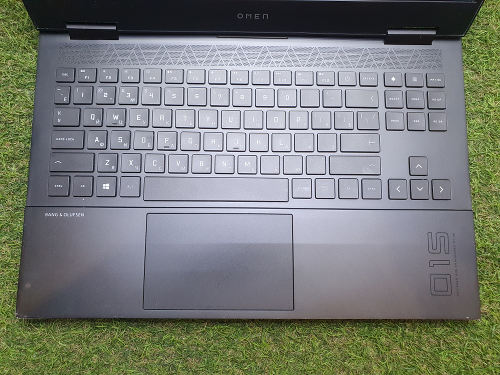 игровой HP Ryzen 7/16Gb/RTX 2060 6Gb/FHD/144Hz/Omen 15-en0052ur