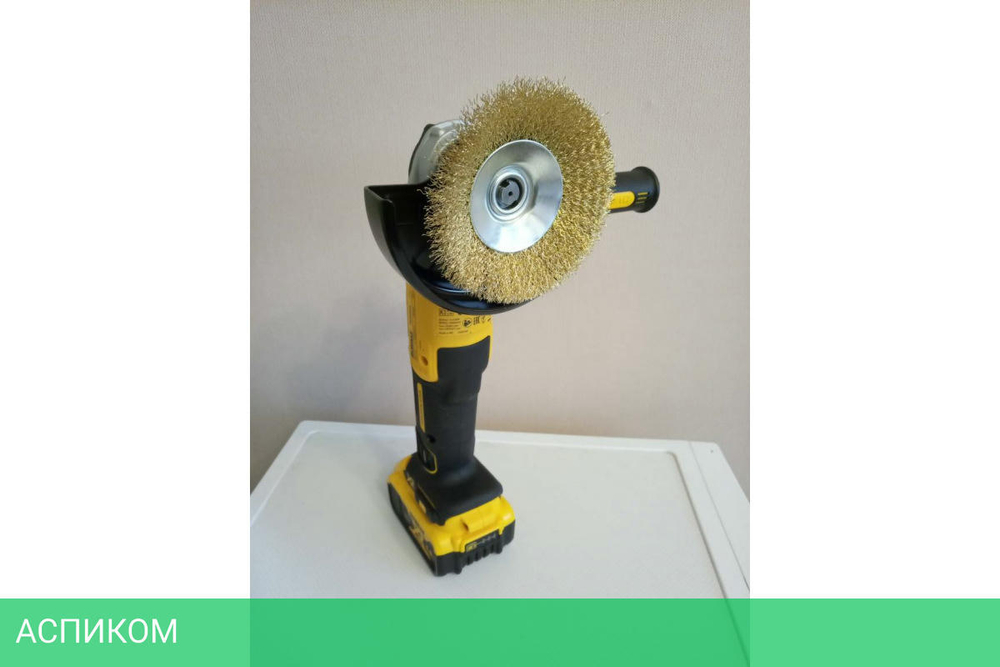 Угловая шлифмашина DeWalt DCG405NT