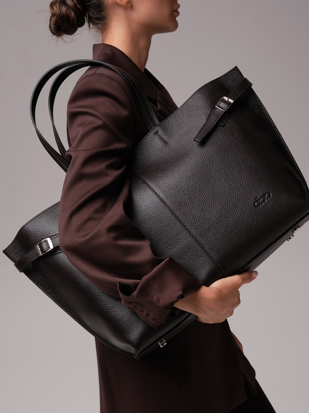 Женская кожаная сумка DBR 31170 темно-коричневый