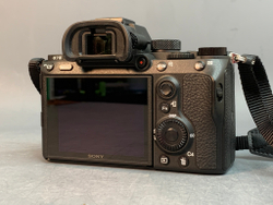 Sony A7 III 2.710 кадров