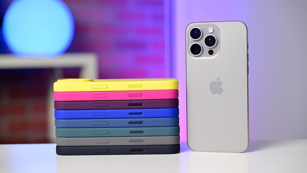 Silicone Case с сенсорной клавишей для iPhone 16 Plus