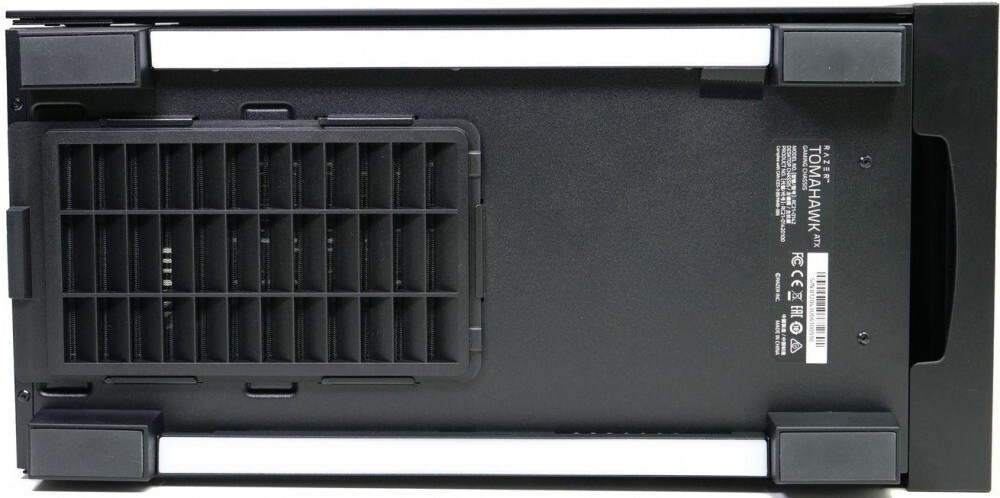 Корпус Razer Tomahawk A1 mATX, E-ATX, Mini-ITX, ATX, Midi-Tower, без БП, с окном, подсветка, 2xUSB 3.0, Audio, USB Type-C RTL