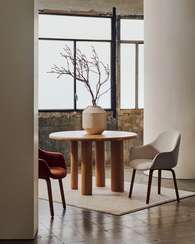 Стул Aleli, бежевый шенилл, ножки орех