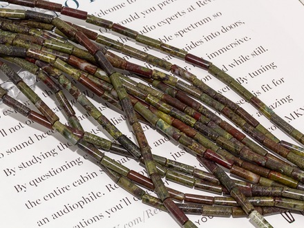 Нить бусин из яшмы, трубочки 4х13,5мм