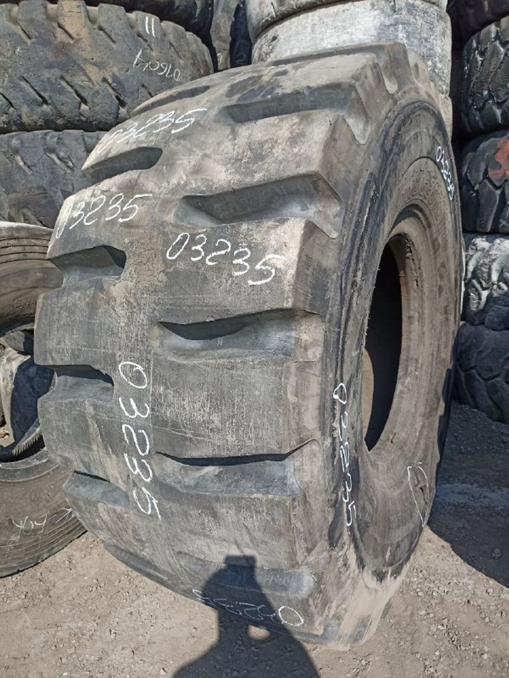 35/65R33 Bridgestone VSDL шина б/у