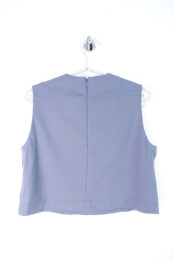 Топ в классическом дизайне, визуально 44 размер