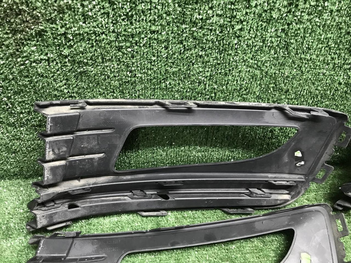 Накладка ПТФ правая VW Polo sedan 5 (2015-2020)