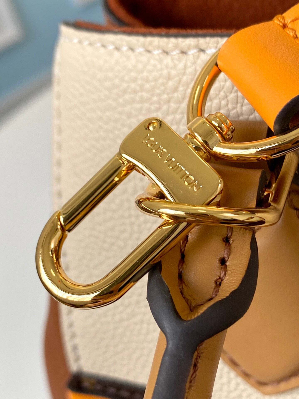 Louis Vuitton Fold Tote MM