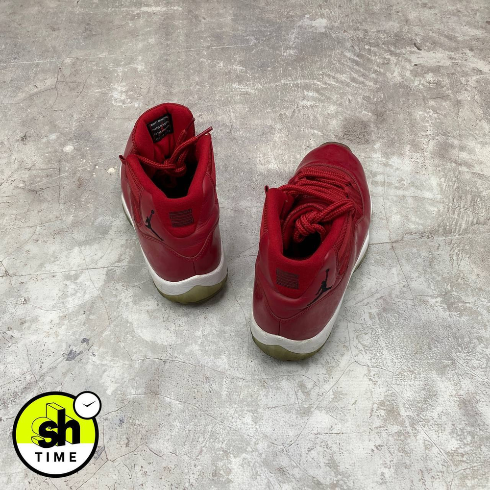 Кроссовки AirJordan 11 Retro Space Jam