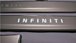 Пороги с подсветкой Infiniti QX56  QX80