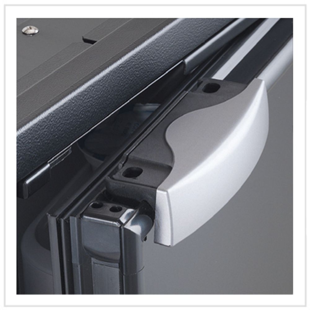 Компрессорный холодильник Vitrifrigo C42L-GH