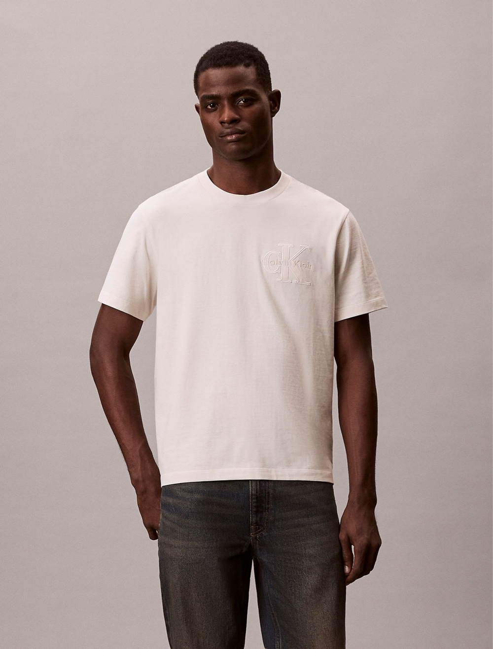 Футболка Calvin Klein Velvet Monologo Relaxed Chalk