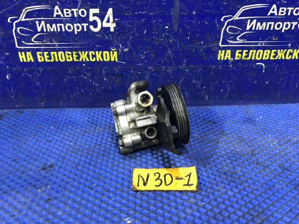 Насос ГУР NISSAN R’NESSA 1999