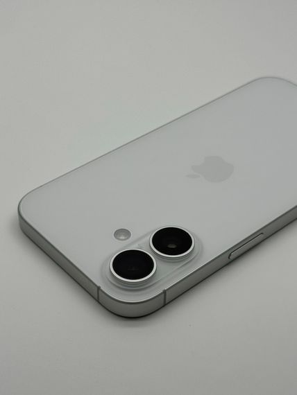 iPhone 16 256gb White