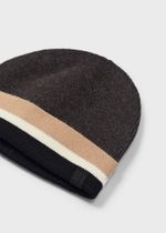 шапка с шарфом и перчатками