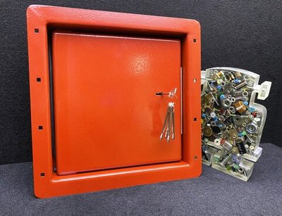 Антивандальная защитная дверка на силомер Rocky Boxer