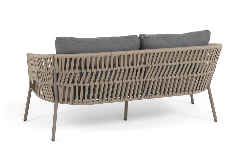 "Комо" диван 2-местный плетеный из роупа, каркас алюминий бежево-серый (RAL7006) муар, роуп серо-коричневый 23мм, ткань темно-серая 027