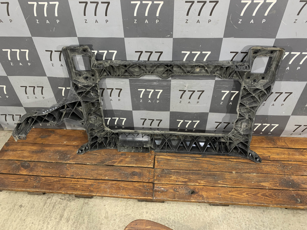 Панель передняя Hyundai Grand Starex (H1) 17-нв Б/У Оригинал 641014H050