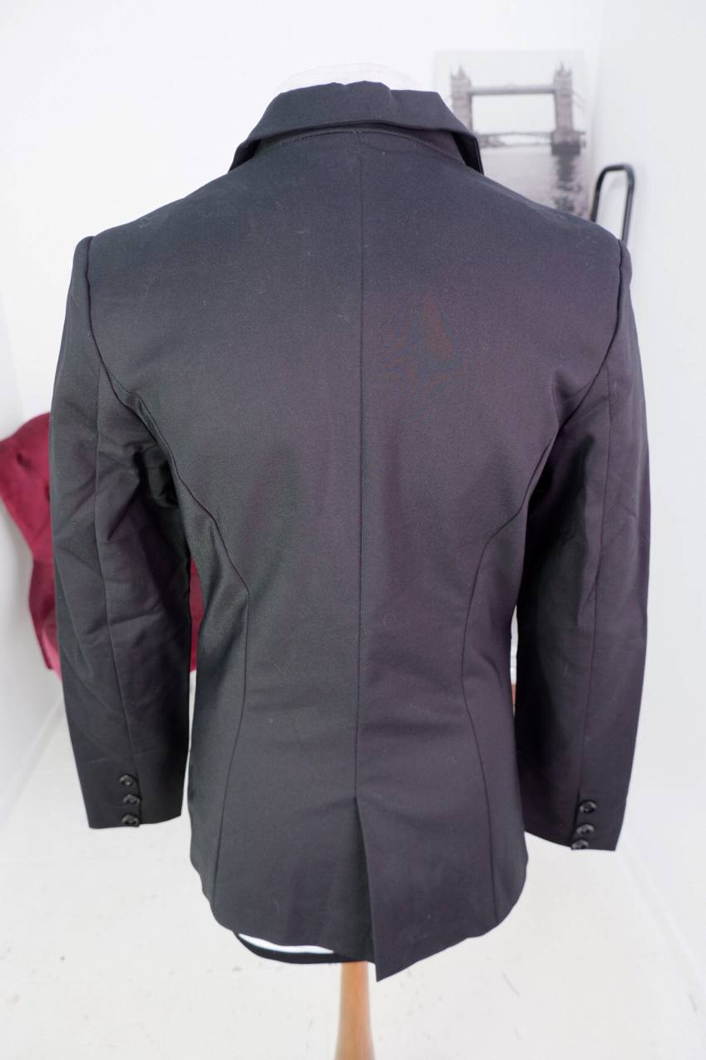 Жакет лаконичный, маркировка 3XXL, визуально на 48 размер, новый