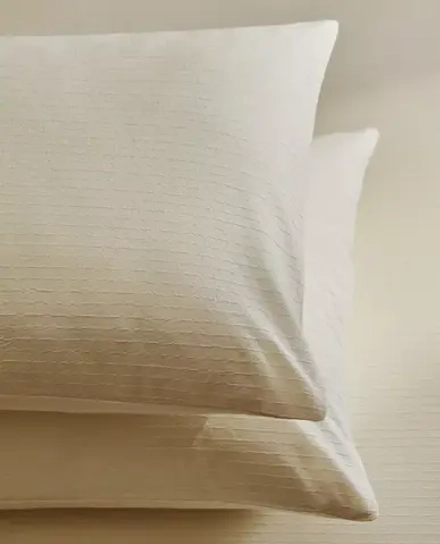 ZARA HOME НАВОЛОЧКА С РЕЛЬЕФНЫМ УЗОРОМ, ЭКРЮ