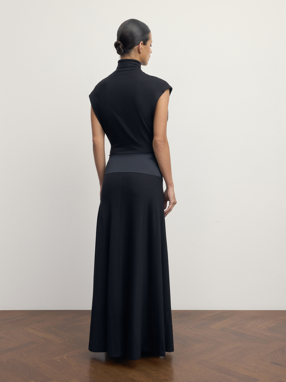 Платье "Black line"