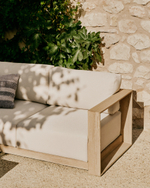 Диван Ambra 2-местный уличный из акации со светлой отделкой 174 см