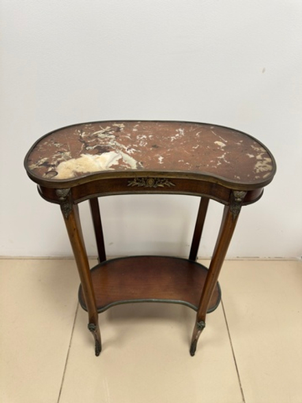 Консольный столик