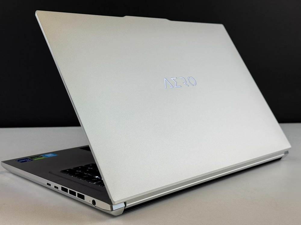 Ноутбук Gigabyte Aero 16 (RP86XE5) (Intel Core i7-12700H/16Gb/1Tb SSD/Nvidia RTX3070Ti/16' 4K+ OLED/Win11)