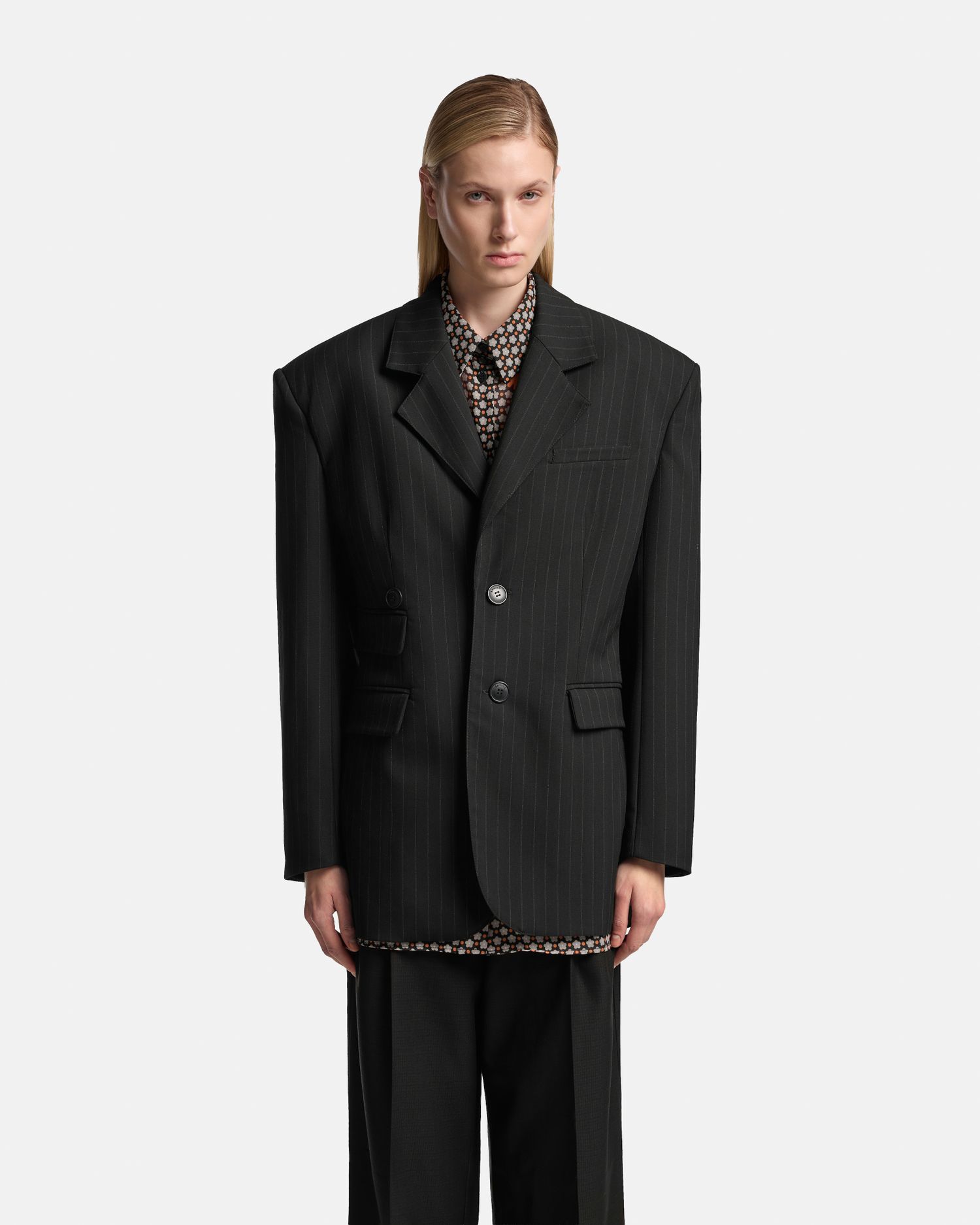 ПИДЖАК ПОЛУПРИТАЛЕННОГО КРОЯ