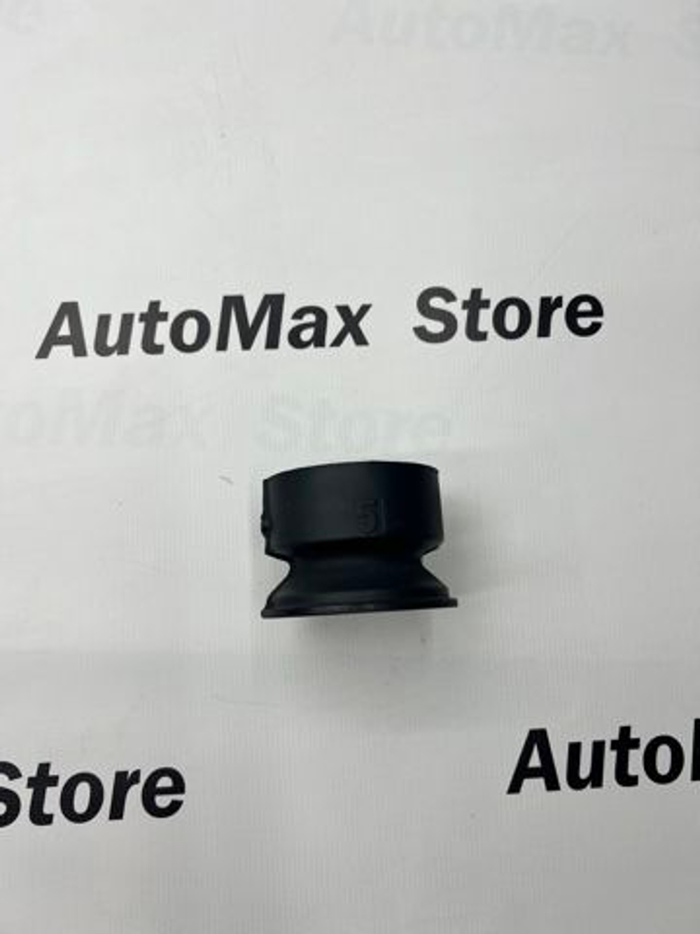 Подушка Кузова Mitsubishi Pajero #5 нижняя. 5070A385. Оригинал