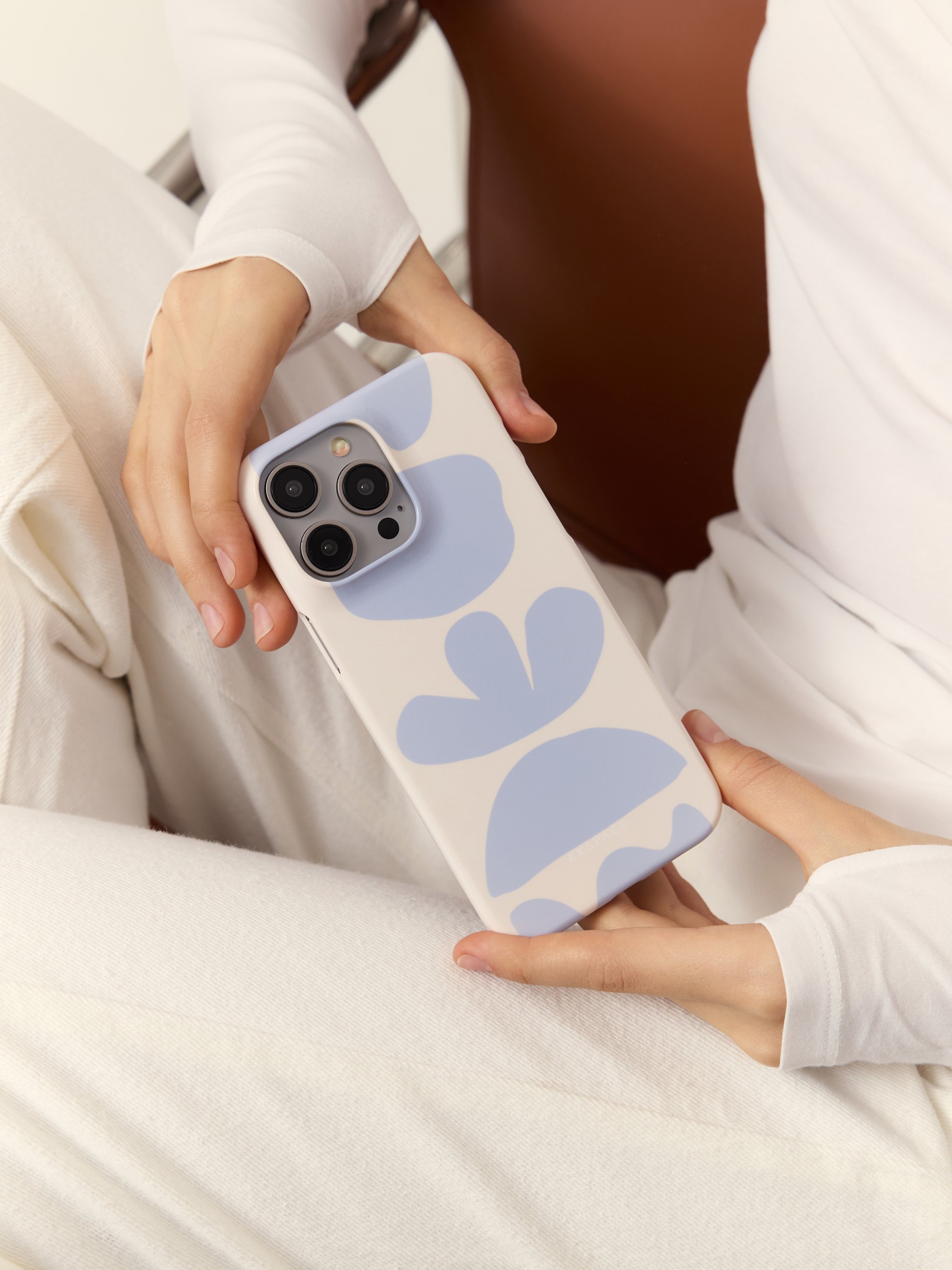 Чехол BALANCE (бежевый) для iPhone